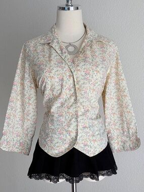 Women's Pastel Floral Button-Front Shirt